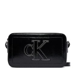 Torebka Calvin Klein. Czarne listonoszki damskie Calvin Klein, bez wzorów, bez dodatków. Za 329.99 zł.