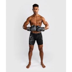 Venum Spodenki Vale Tudo Gladiator 5.0 Czarno-srebrne. Czarne krótkie spodenki sportowe męskie VENUM, m, bez wzorów. Za 199.00 zł.