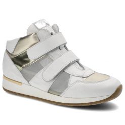 Sneakersy damskie Karino, skóra naturalna zapinana na rzepy, biało-złote, 1652-143-P. Białe półbuty damskie Karino, bez wzorów, z materiału, sportowe, bez obcasa, na koturnie, bez zapięcia. Za 229.00 zł.