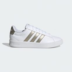 Buty Grand Court 3.0. Białe obuwie sportowe damskie Adidas, bez wzorów. Za 349.00 zł.