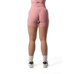 Damskie szorty bezszwowe prążkowane z efektem scrunch – pudrowy róż. Czerwone szorty sportowe damskie AESTHETIC WOLF, xl, bez wzorów, z dzianiny, na fitness i siłownię. Za 99.99 zł.