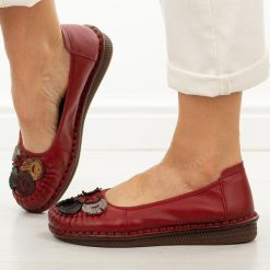 Czerwone skórzane półbuty damskie Potocki 15309. Czerwone półbuty damskie POTOCKI, na jesień, bez wzorów, z jeansu, eleganckie, z okrągłym noskiem, bez obcasa, na płaskiej podeszwie, bez zapięcia. Za 219.00 zł.