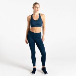 Legginsy turystyczne damskie Influential. Niebieskie legginsy damskie Dare 2b, bez wzorów. W wyprzedaży za 129.99 zł.