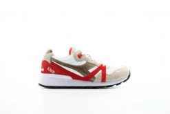 Męskie buty sportowe zamszowe detale N9000 SPARK. Białe eleganckie półbuty Diadora, z zamszu, eleganckie, bez zapięcia. Za 531.00 zł.