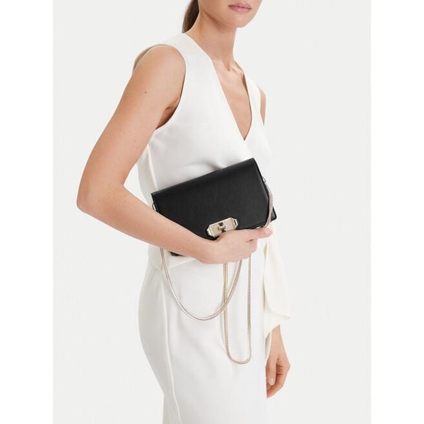 Torebka Nine West. Czarne torebki do ręki damskie Nine West, bez wzorów, wizytowe, bez dodatków. Za 121.99 zł.