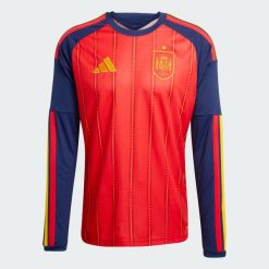 Koszulka domowa z długim rękawem Hiszpania 26. Czerwone koszulki sportowe męskie Adidas, l, bez wzorów, z materiału, bez kołnierzyka, bez ramiączek, do piłki nożnej, climacool (adidas). Za 479.00 zł.