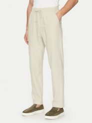 Guess Spodnie materiałowe F5GB02 WH4J0 Zielony Regular Fit. Zielone spodnie materiałowe męskie Guess, l, z aplikacjami, z bawełny. Za 239.99 zł.