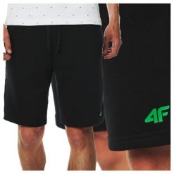 Spodenki dresowe męskie 4F 4FWSS25TSHOM0817. Czarne szorty męskie 4f, m, bez wzorów, z bawełny. Za 69.99 zł.
