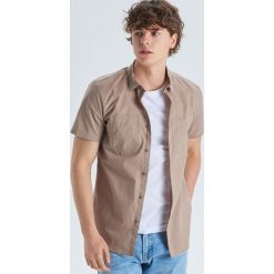 Koszula z krótkim rękawem basic - Żółty. Koszule męskie marki Cropp. Za 49.99 zł.