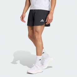 Szorty Adi365 Running CLIMACOOL+. Czarne krótkie spodenki sportowe męskie Adidas, xl, bez wzorów, do biegania, climacool (adidas). W wyprzedaży za 202.02 zł.