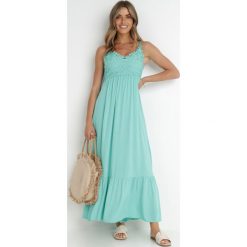 Miętowa Sukienka Stheuse. Zielone sukienki damskie Born2be, na randkę, m, bez wzorów, z koronki, eleganckie, bez kołnierzyka, bez ramiączek, maxi, trapezowe. Za 99.99 zł.