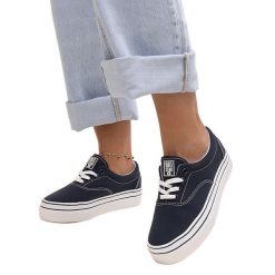 Granatowe tenisówki Big Star LL274233 niebieskie. Niebieskie trampki i tenisówki damskie bez wzorów, z tkaniny, retro, bez zapięcia. Za 148.97 zł.
