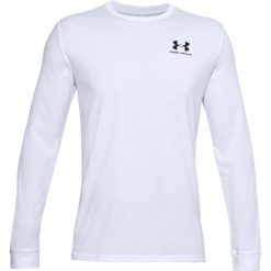 Koszulka z logo na lewej piersi Under Armour Sportstyle. Białe koszulki sportowe męskie Under Armour, xl, bez wzorów, z bawełny, bez kołnierzyka, bez ramiączek, na fitness i siłownię. Za 307.95 zł.