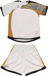 Joma Komplet piłkarski JOMA koszulka spodenki R. XL. Szorty męskie Joma, m, bez wzorów, z dresówki. Za 74.00 zł.