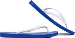 Klapki basenowe damskie Ipanema Classica Hap. Białe klapki damskie Ipanema, bez wzorów, z gumy, wakacyjne, bez obcasa, na płaskiej podeszwie. Za 56.99 zł.
