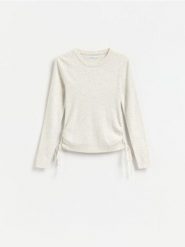 Sweter z wiązaniami - beżowy. Brązowe swetry damskie Reserved, l, bez wzorów, z bawełny, bez kołnierzyka, bez ramiączek, bez kaptura. Za 99.99 zł.
