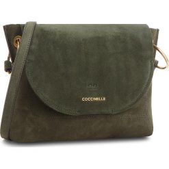 Torebka COCCINELLE - CC1 Essentielle Suede E1 CC1 15 02 01 Caper G02. Listonoszki damskie marki Coccinelle. W wyprzedaży za 799.00 zł.