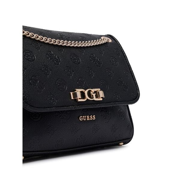 Torebka Guess. Czarne listonoszki damskie Guess, z aplikacjami, bez dodatków. Za 339.99 zł.