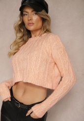 Jasnoróżowy Sweter o Krótkim Kroju z Ozdobnym Splotem Artoria. Czerwone swetry damskie Renee, m, bez wzorów, z jeansu, biznesowe, bez kołnierzyka, bez ramiączek, krótkie, bez kaptura. Za 99.99 zł.