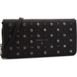 Torebka PATRIZIA PEPE - 2V8217/A4E9-K341 New Star Black. Torebki do ręki damskie marki Patrizia Pepe. W wyprzedaży za 379.00 zł.
