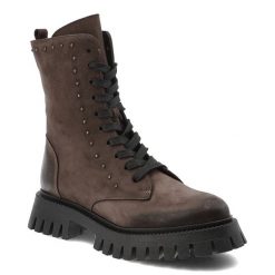 Czekoladowe Botki Karino Obuwie Damskie Premium. Brązowe kozaki damskie Karino, z nubiku, bez obcasa. Za 552.99 zł.