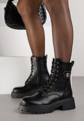 Czarne Botki Workery VICES z Metalicznym Zdobieniem na Cholewce Cevea. Czarne botki damskie Renee, z jeansu, bez obcasa, na płaskiej podeszwie, bez zapięcia. Za 149.99 zł.