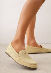 Żółte Mokasyny VICES ze Skórzaną Wkładką i Metalową Ozdobą Aquilin. Żółte mokasyny damskie Born2be, z materiału, klasyczne. Za 89.99 zł.