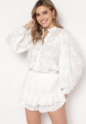 Białe Szorty w Stylu Boho Imitujące Spódniczkę z Falbankami Yelvina. Białe szorty damskie Born2be, na lato, l, bez wzorów, boho. Za 89.99 zł.
