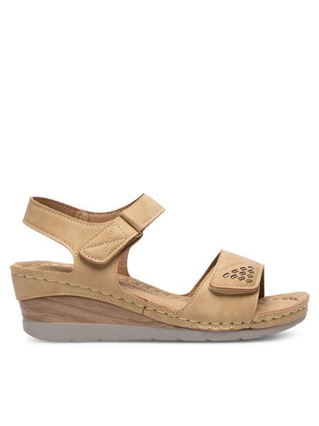 Clara Barson Sandały WYL0510-23 Beżowy. Brązowe sandały damskie Clara Barson, bez wzorów, ze skóry, bez obcasa, na koturnie, bez zapięcia. Za 79.99 zł.