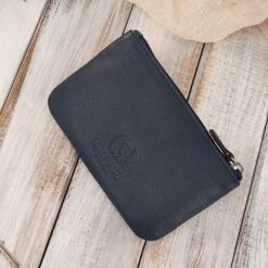 Portfel damski skórzany z kwiatowym wzorem T-45-DB etui na klucze T-51-NDB zestaw prezentowy Paolo Peruzzi ZUP-119-DB. Niebieskie portfele damskie Paolo Peruzzi, bez wzorów, ze skóry. Za 109.99 zł.