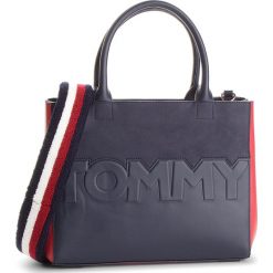Torebka TOMMY HILFIGER - Tommy Logo Satchel AW0AW05664 901. Białe torebki do ręki damskie Tommy Hilfiger, ze skóry ekologicznej. Za 699.00 zł.