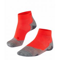 Skarpetki Falke RU5 Lightweight Szorty. Czerwone krótkie spodenki sportowe męskie Falke, s, bez wzorów, z elastanu, na fitness i siłownię. Za 147.50 zł.