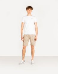 Pepe Jeans Szorty "Miles Short Icon" | PM800849 | Miles Short Icon | Mężczyzna | Beżowy. Brązowe szorty męskie Pepe Jeans, m, bez wzorów, z bawełny. W wyprzedaży za 149.00 zł.