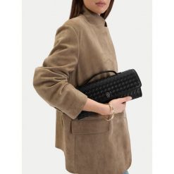 Torebka Badura. Czarne torebki do ręki damskie Badura, bez wzorów, klasyczne, bez dodatków. Za 229.99 zł.