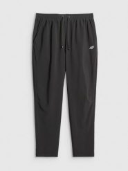 4F Spodnie do biegania szybkoschnące męskie - czarne M. Czarne spodnie sportowe męskie 4f, m, bez wzorów, z tkaniny, do biegania. Za 229.99 zł.