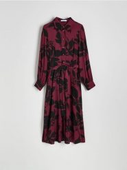 Koszulowa sukienka midi z wiskozy - bordowy. Czerwone sukienki damskie Reserved, l, bez wzorów, z wiskozy, bez kołnierzyka, bez ramiączek, midi, koszulowe. W wyprzedaży za 109.99 zł.