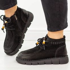 Czarne skórzane botki damskie Cambell 98342. Czarne botki damskie Cambell, na jesień, z dzianiny, eleganckie, z okrągłym noskiem, bez obcasa, bez zapięcia. Za 339.00 zł.
