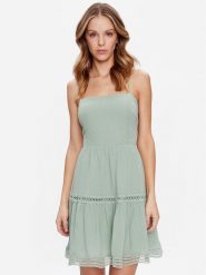 Guess Sukienka letnia Safa W3GK0M WEID0 Zielony Regular Fit. Zielone sukienki damskie Guess, na lato, m, z aplikacjami, z bawełny, bez kołnierzyka, bez ramiączek. Za 749.99 zł.