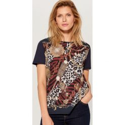 Koszulka chain print - Niebieski. T-shirty damskie marki Mohito. Za 59.99 zł.