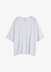 T-shirt oversize z lejącej wiskozy. Białe bluzki damskie bonprix, l, bez wzorów, z wiskozy, bez kołnierzyka, bez ramiączek. Za 47.99 zł.