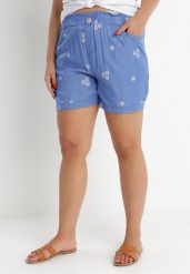 Jasnoniebieskie Szorty Khloressa. Niebieskie szorty damskie Born2be, plus size, bez wzorów. Za 29.99 zł.