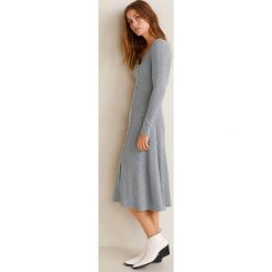 Mango - Sukienka Dance. Szare sukienki damskie Mango, casualowe. Za 139.90 zł.