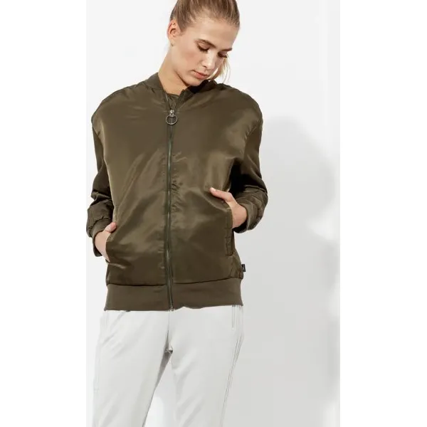 Reebok Kurtka Ts Bomber Jacket , khaki, rozmiar M. Brązowe kurtki damskie Reebok, m, bez wzorów, z materiału, bez kaptura. W wyprzedaży za 199.99 zł.