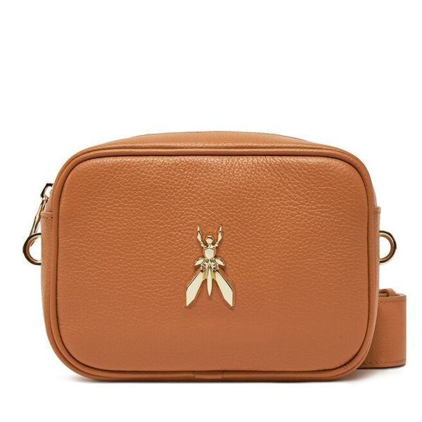 Torebka Patrizia Pepe. Brązowe listonoszki damskie Patrizia Pepe, bez wzorów, bez dodatków. Za 469.99 zł.