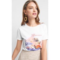 T-shirt z nadrukiem. T-shirty damskie marki Orsay. Za 39.99 zł.