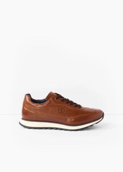 Buty sznurowane marki Bugatti. Brązowe buty sportowe męskie bonprix, bez zapięcia. Za 279.99 zł.
