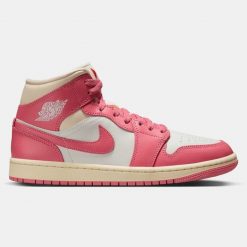 Nike Air Jordan 1 Mid "Pink Salt" Sneakersy damskie. Czerwone obuwie sportowe damskie Nike, bez wzorów, ze skóry, Nike Air Jordan. Za 419.99 zł.