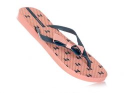 Klapki japonki damskie sportowe Ipanema. Czerwone klapki damskie Ipanema, bez wzorów, z materiału, sportowe, bez obcasa. Za 35.00 zł.