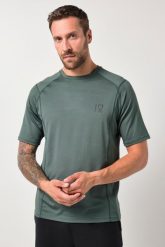 Męska Koszulka funkcyjna FLEXNAMIC® fitness rękaw 1/2 QuickDry. Niebieskie koszulki sportowe męskie JAY-PI, m, bez wzorów, z elastanu, bez kołnierzyka, bez ramiączek, na fitness i siłownię. Za 139.99 zł.