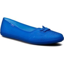Półbuty KEDS - Teacup WF54789 Jelly Blue. Niebieskie półbuty damskie Keds, z tworzywa sztucznego. W wyprzedaży za 149.00 zł.